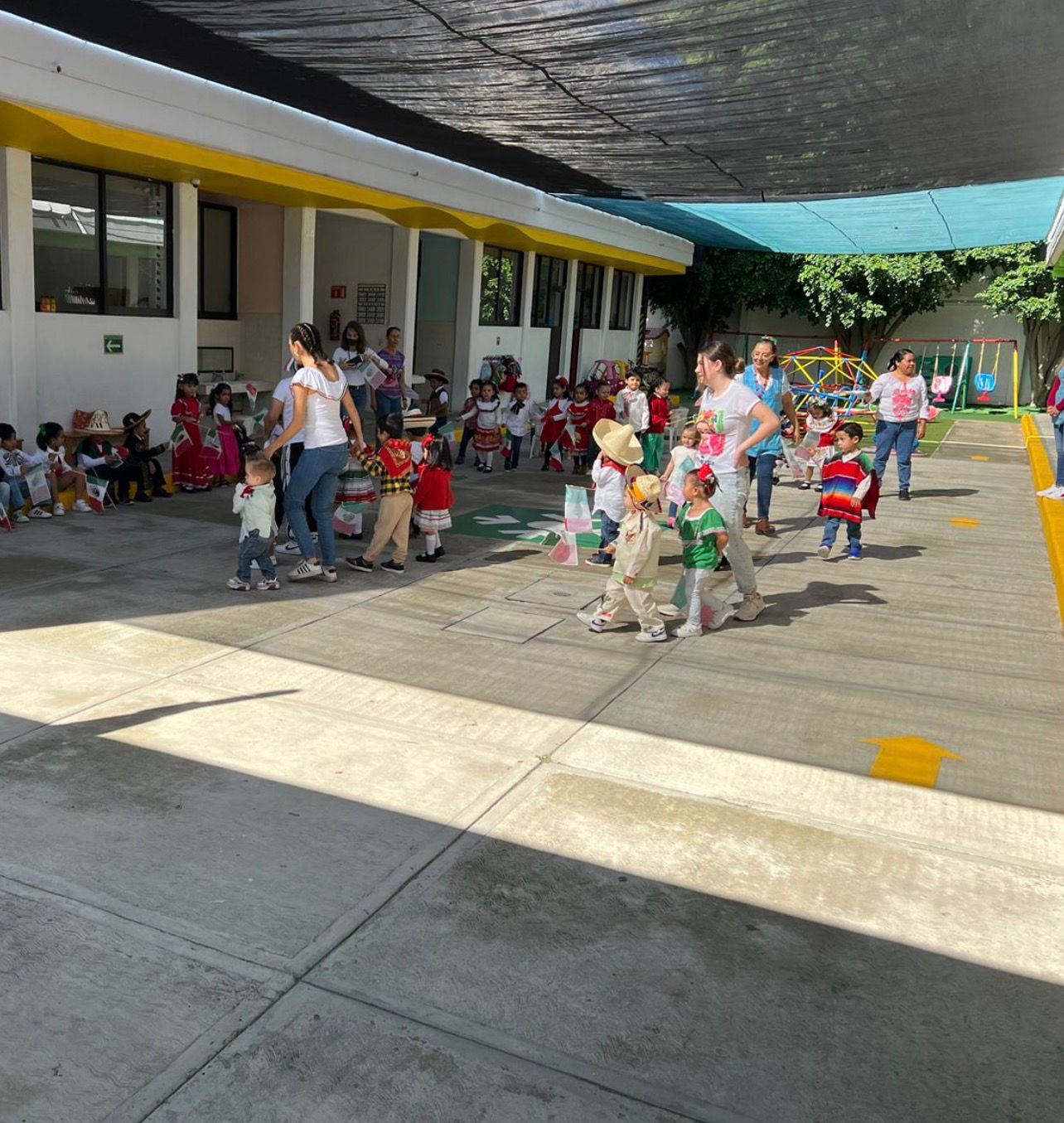 Festejo patrio en el colegio